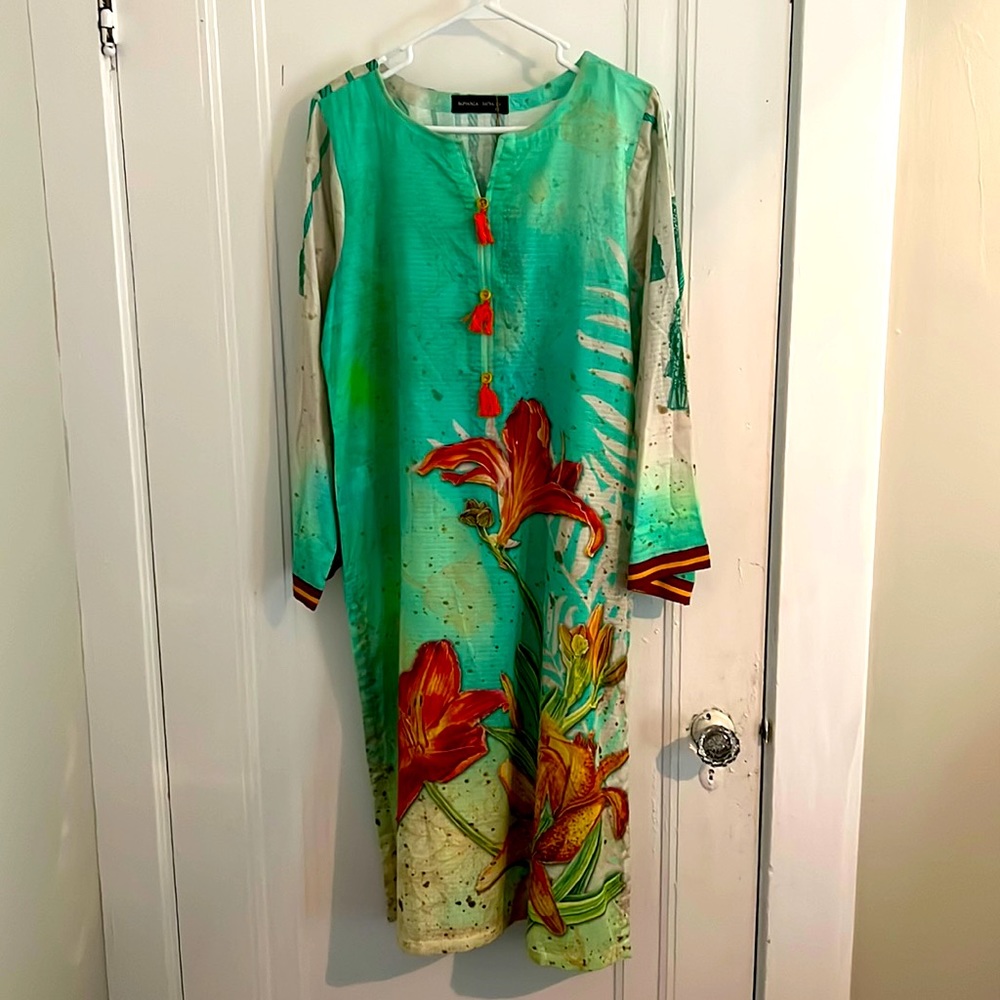 Cotton dress / kameeze with wooden buttons & tassels long sleeves, 100% cotton.